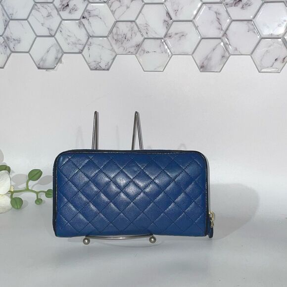 Authentic Prada Quilted Diamond Stitch Zippy Wallet - Picture 3 of 16